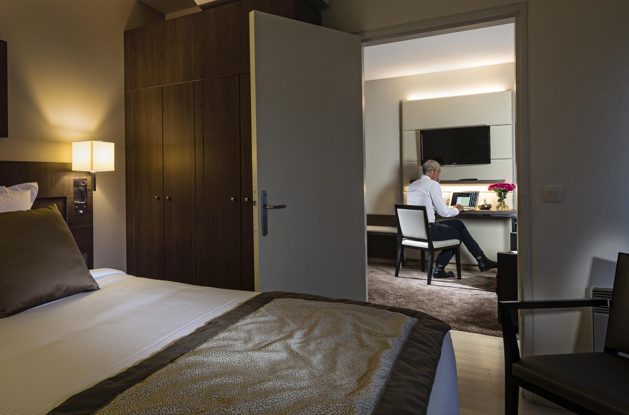 Residhome Courbevoie La Defense Eksteriør billede
