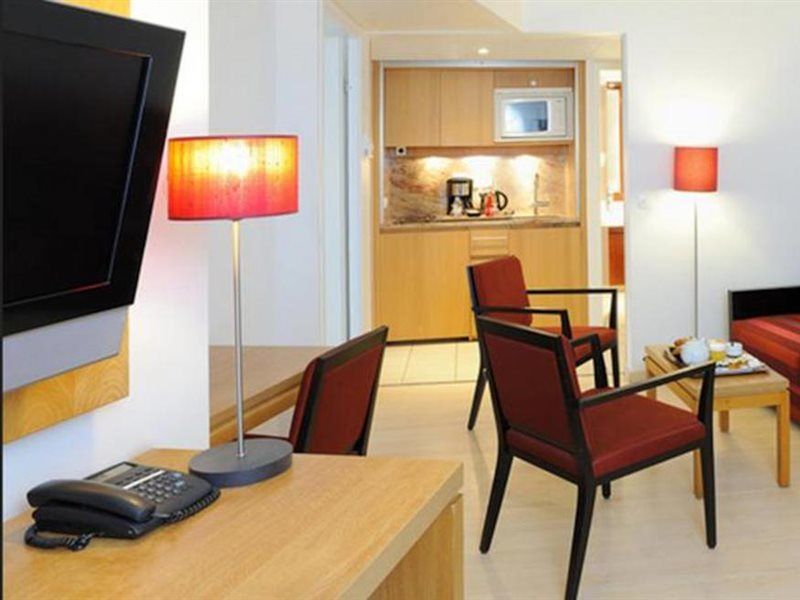 Residhome Courbevoie La Defense Eksteriør billede
