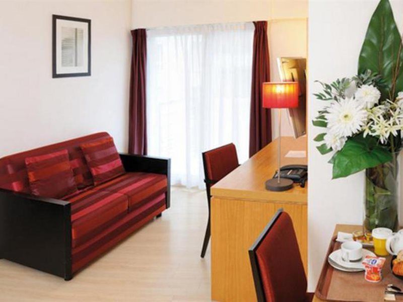 Residhome Courbevoie La Defense Eksteriør billede